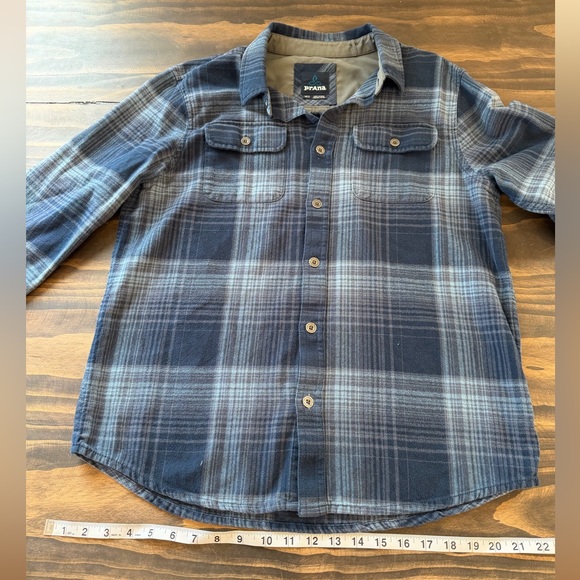 PrAna Men's Flannel button down shirt size medium - Picture 4 of 6